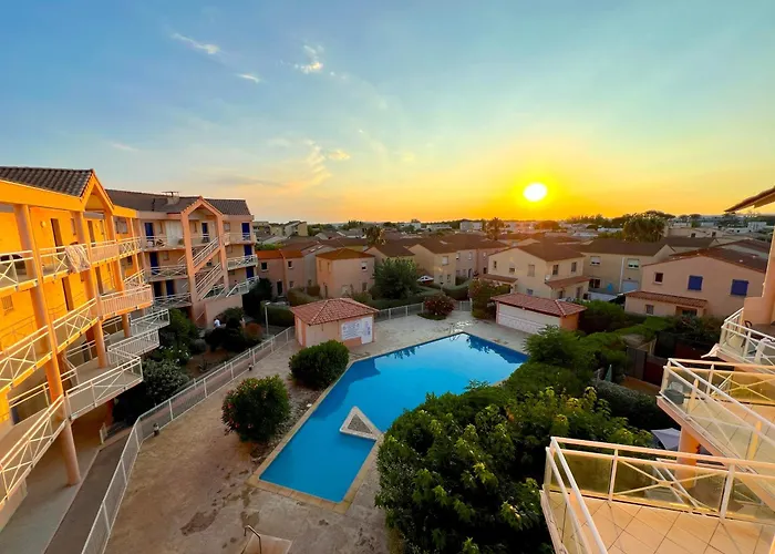 Maison Familiale Dans Le Domaine De La Plage Avec Piscine Privee, A 200M De La Mer