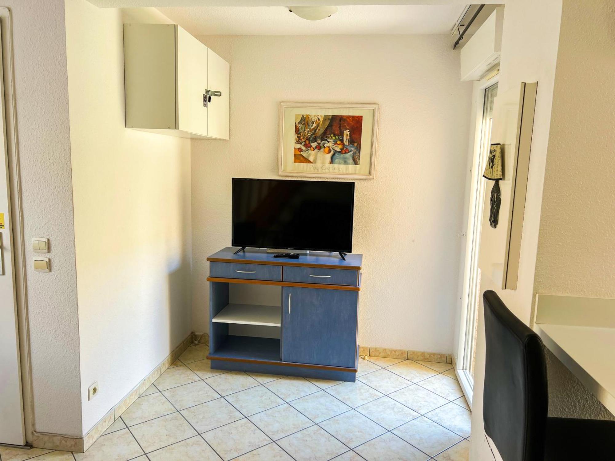 Maison Familiale Dans Le Domaine De La Avec Piscine Privee, A 200m De La *