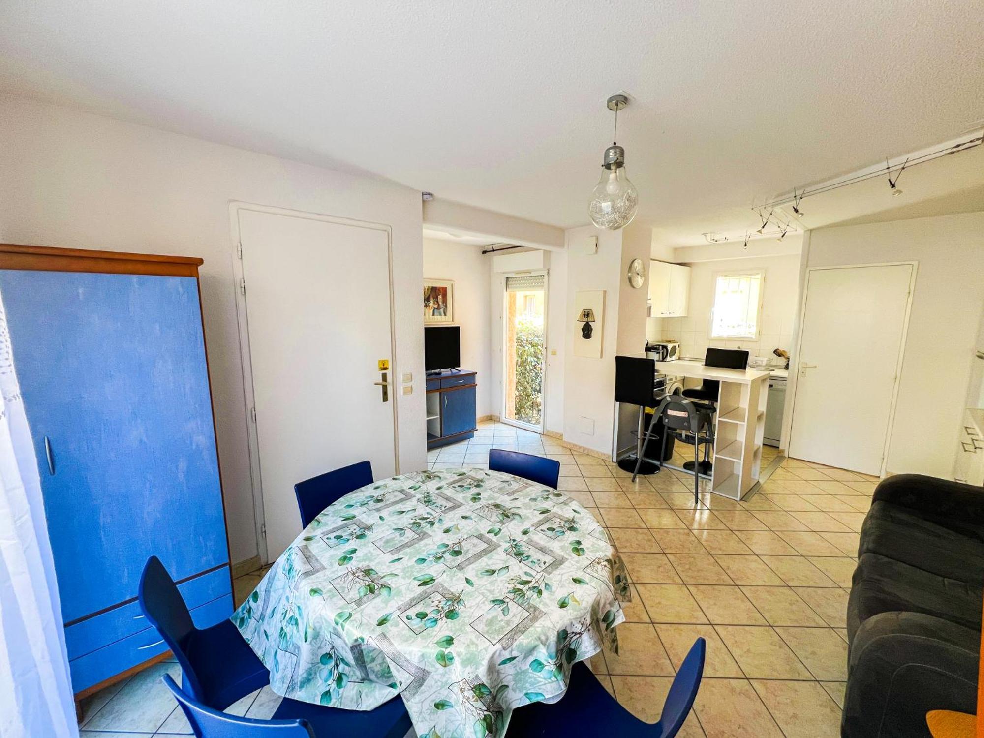 Hébergement de vacances Maison Familiale Dans Le Domaine De La Avec Piscine Privee, A 200m De La