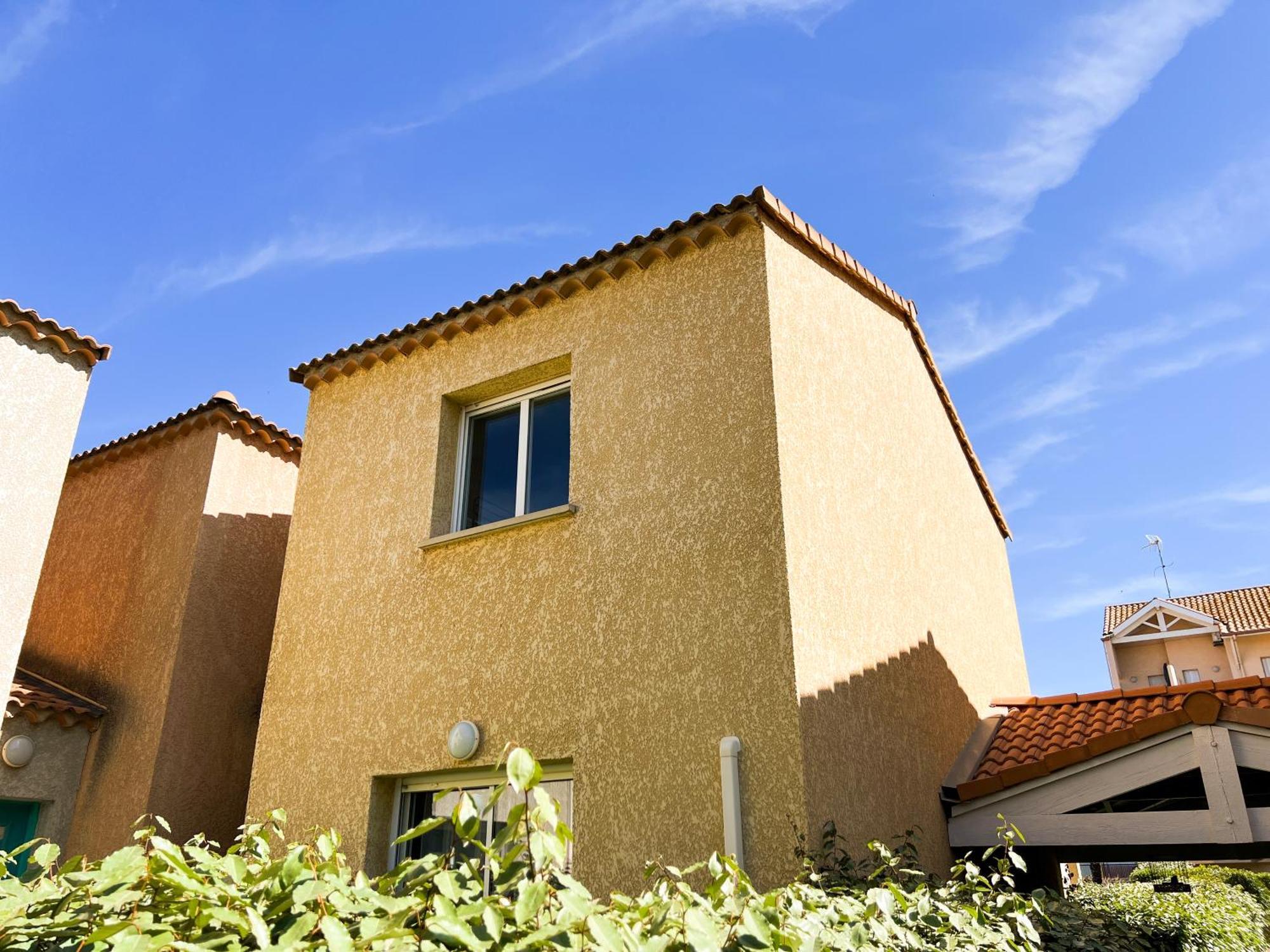 Maison Familiale Dans Le Domaine De La Avec Piscine Privee, A 200m De La